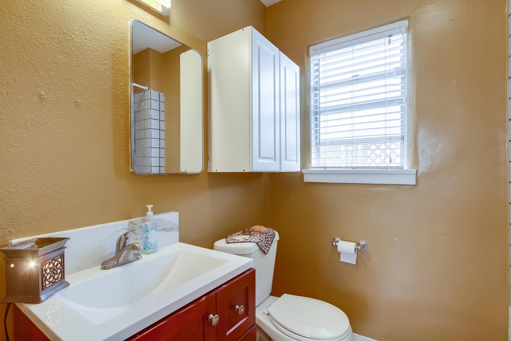 Virtual tour photo 26 of 83 for 853 27th St