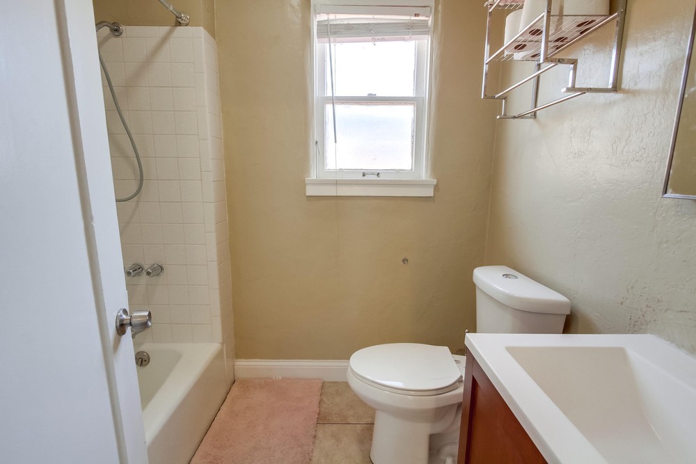 Virtual tour photo 66 of 83 for 853 27th St