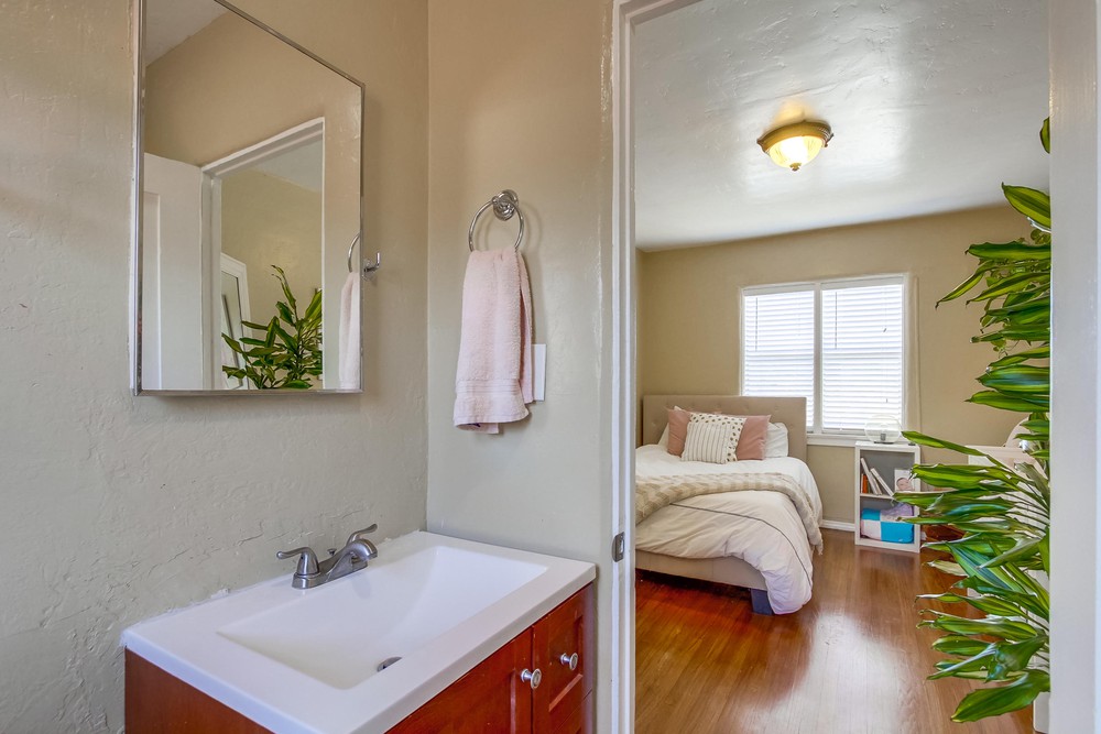 Virtual tour photo 69 of 83 for 853 27th St