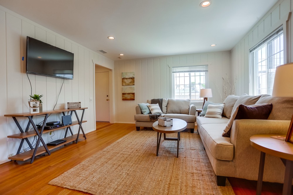 Virtual tour photo 8 of 29 for 853 Opal St