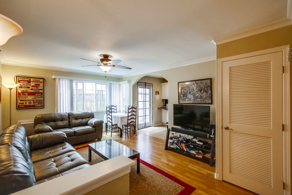 Virtual tour photo 9 of 32 for 853 Thomas Ave #1