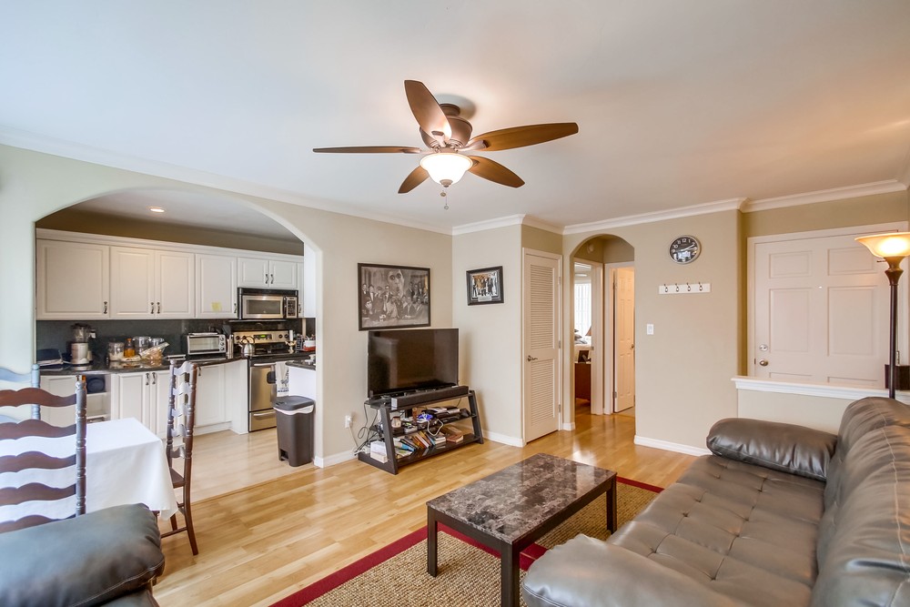 Virtual tour photo 14 of 32 for 853 Thomas Ave #1