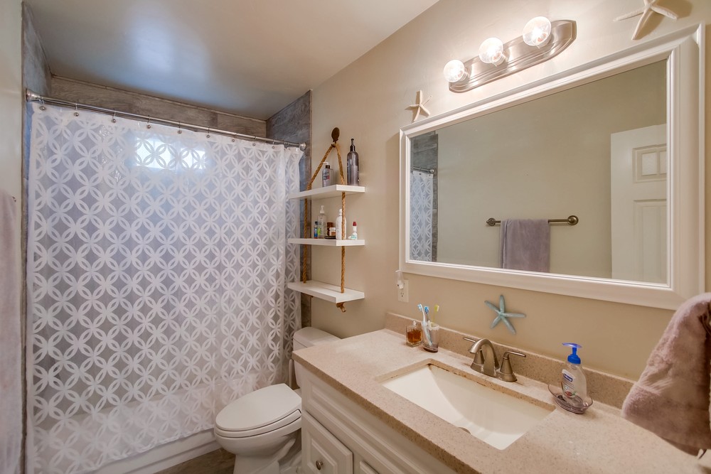 Virtual tour photo 26 of 32 for 853 Thomas Ave #1