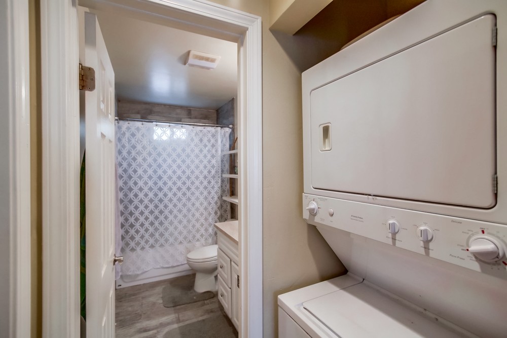 Virtual tour photo 27 of 32 for 853 Thomas Ave #1