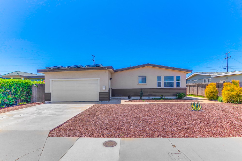 Virtual tour photo 4 of 41 for 854 Harwood St