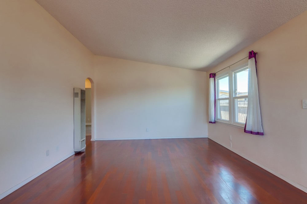 Virtual tour photo 9 of 41 for 854 Harwood St