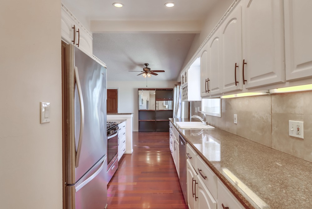 Virtual tour photo 17 of 41 for 854 Harwood St