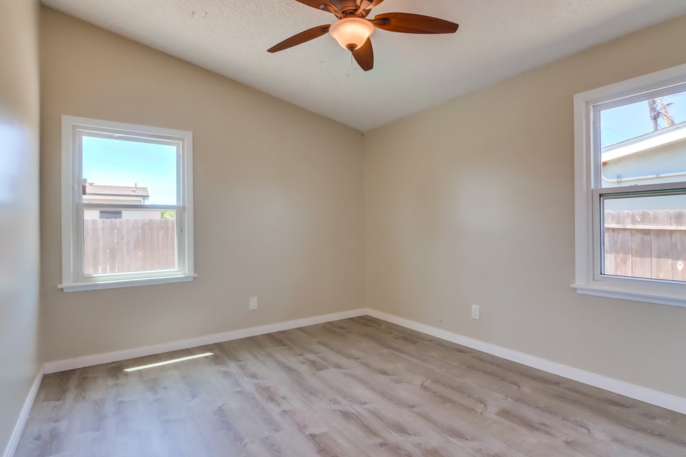 Virtual tour photo 22 of 41 for 854 Harwood St