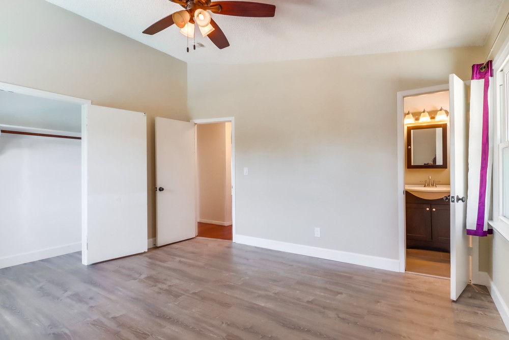 Virtual tour photo 25 of 41 for 854 Harwood St