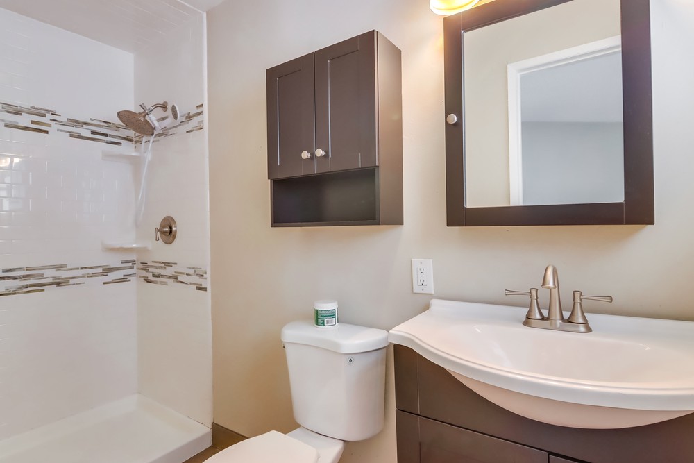 Virtual tour photo 26 of 41 for 854 Harwood St