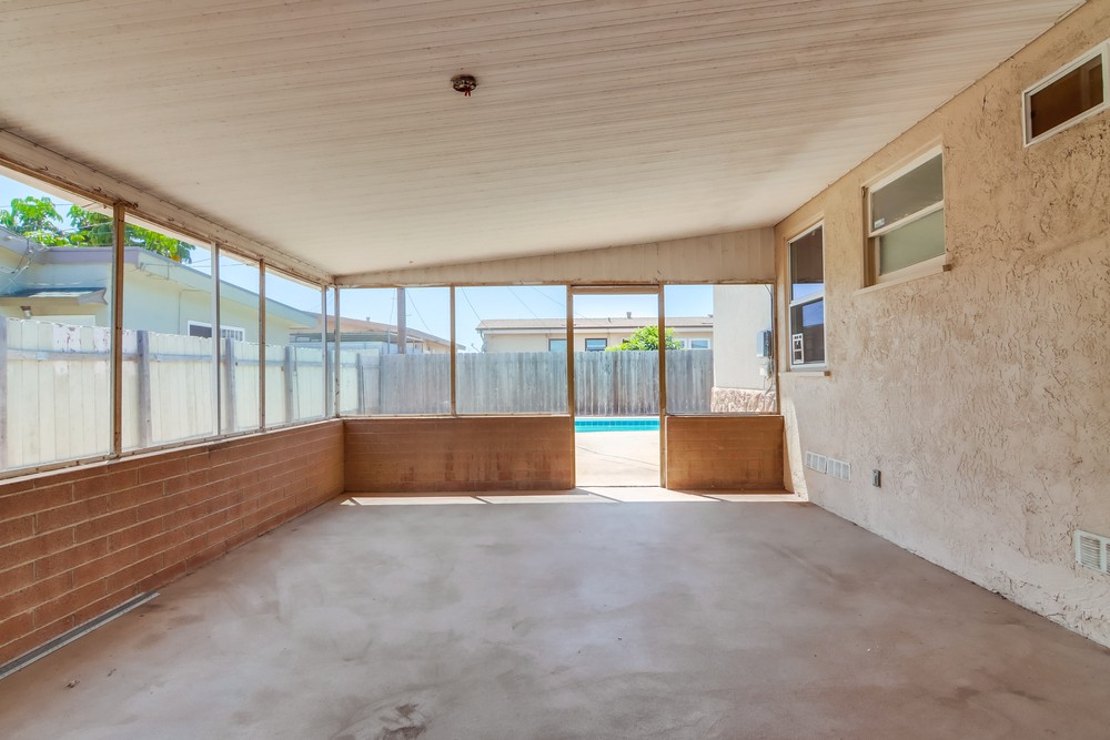Virtual tour photo 32 of 41 for 854 Harwood St