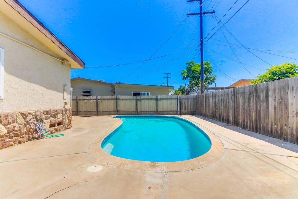 Virtual tour photo 41 of 41 for 854 Harwood St