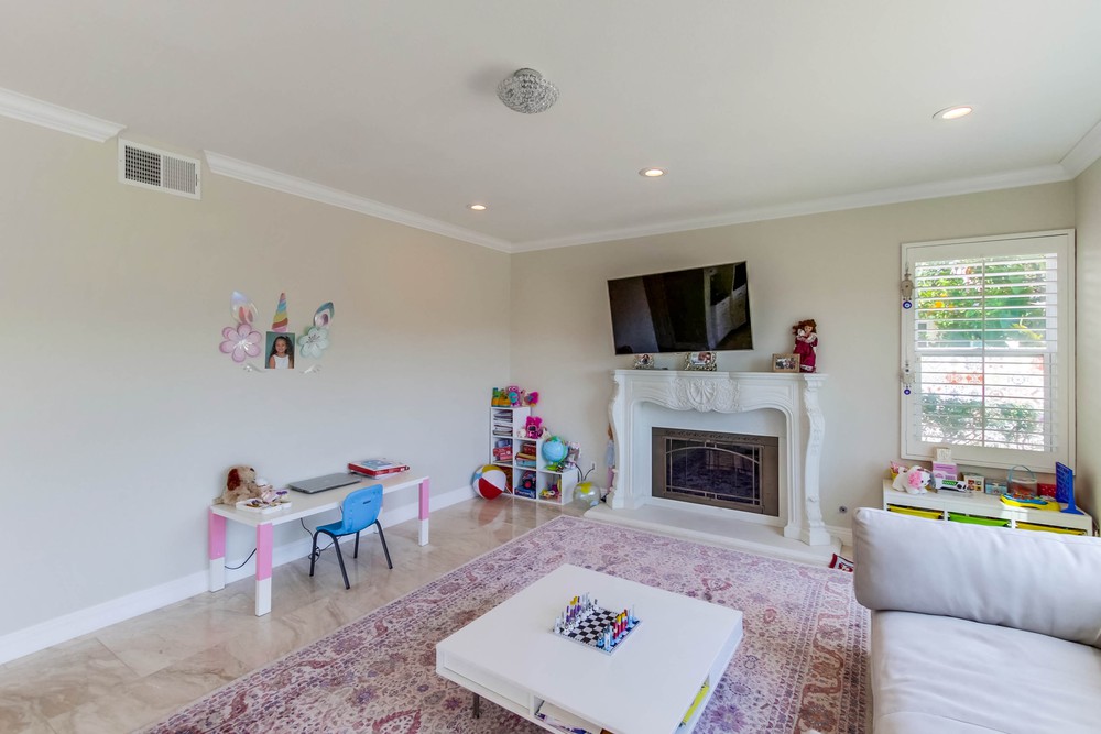 Virtual tour photo 14 of 61 for 8541 Clatsop Ln
