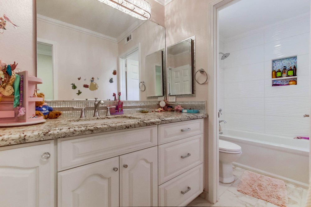 Virtual tour photo 51 of 61 for 8541 Clatsop Ln