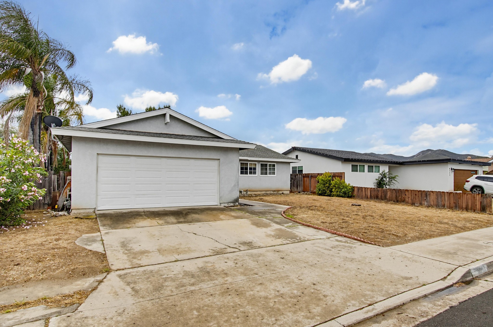 Virtual tour photo 4 of 38 for 8549 De Vos Dr