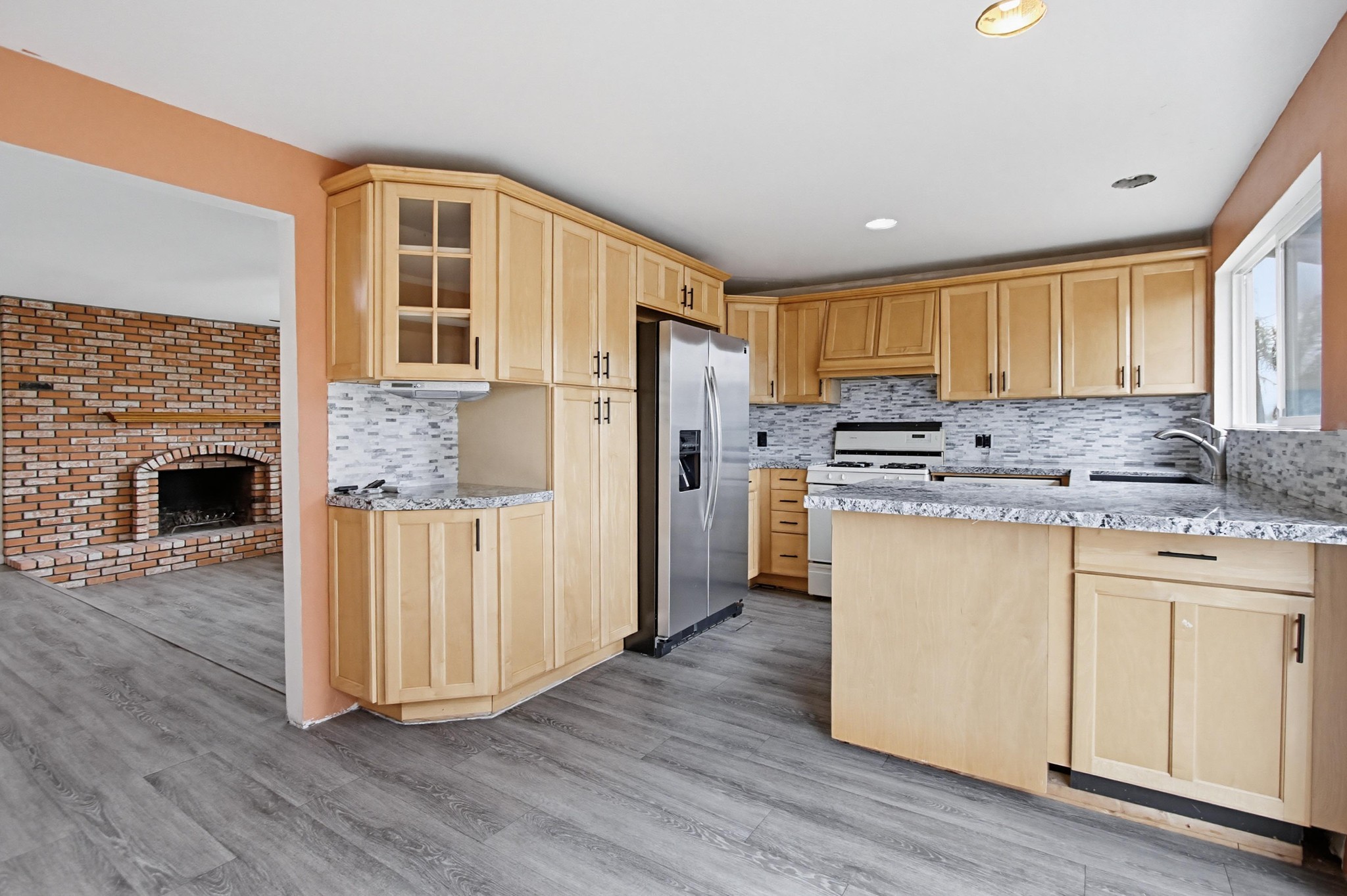 Virtual tour photo 13 of 38 for 8549 De Vos Dr