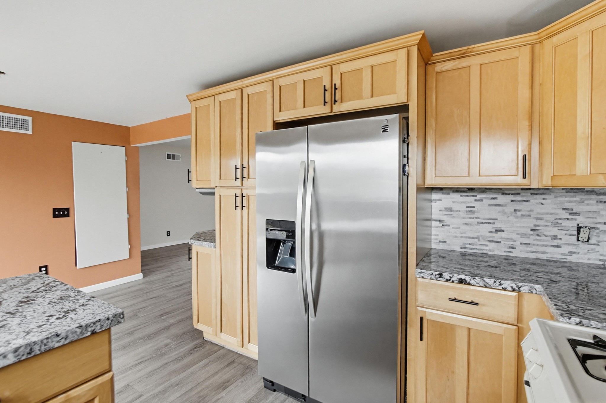 Virtual tour photo 17 of 38 for 8549 De Vos Dr