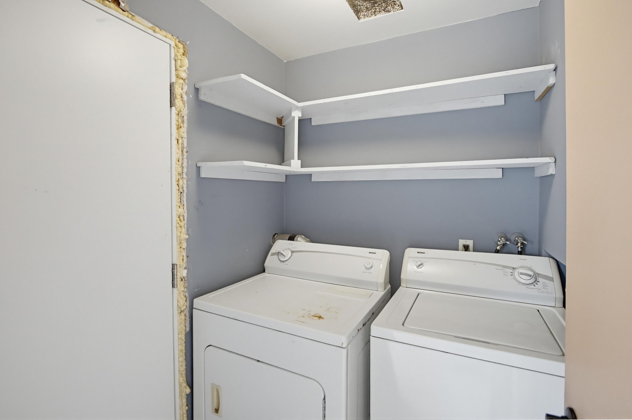 Virtual tour photo 19 of 38 for 8549 De Vos Dr