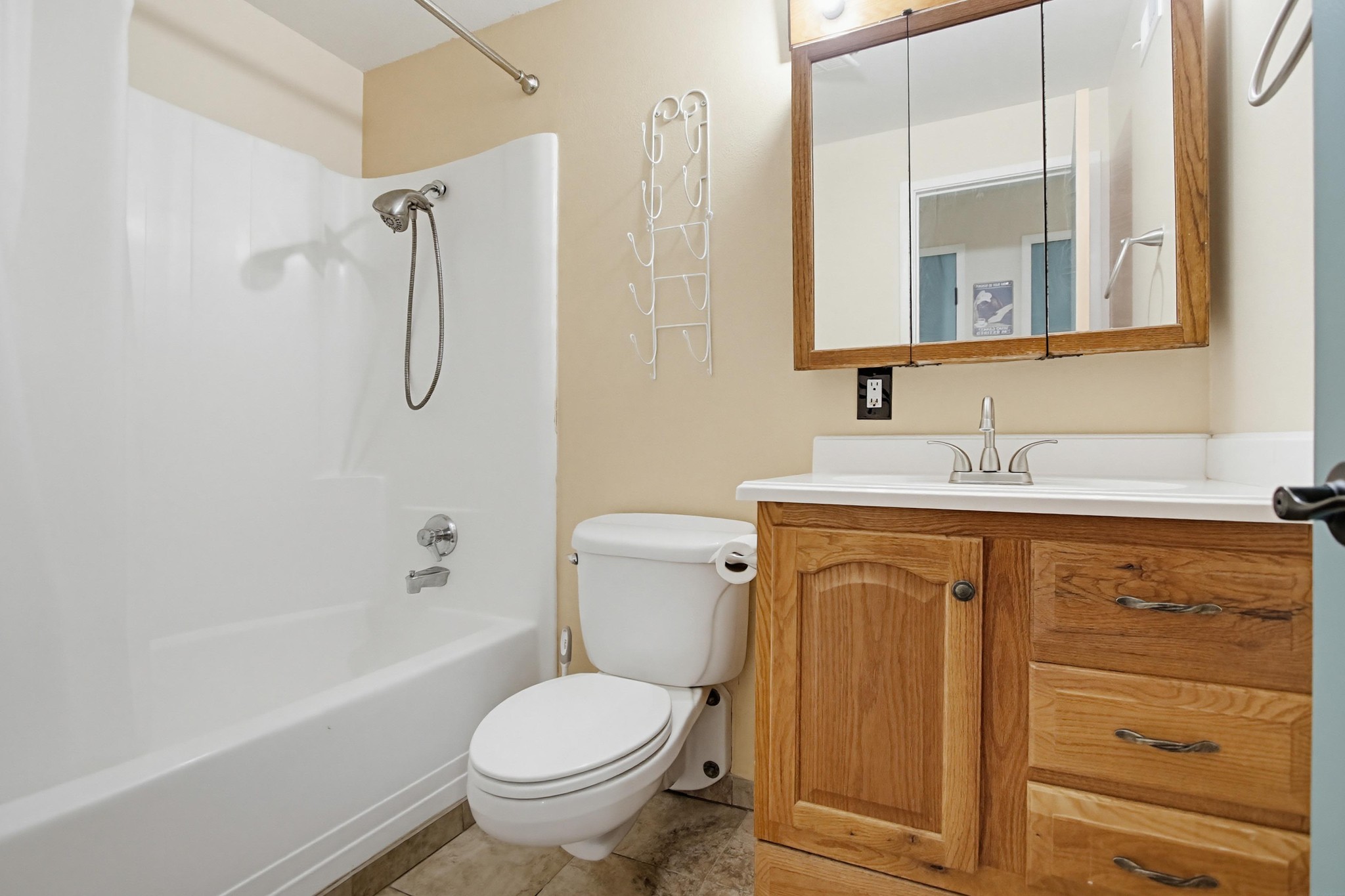 Virtual tour photo 20 of 38 for 8549 De Vos Dr