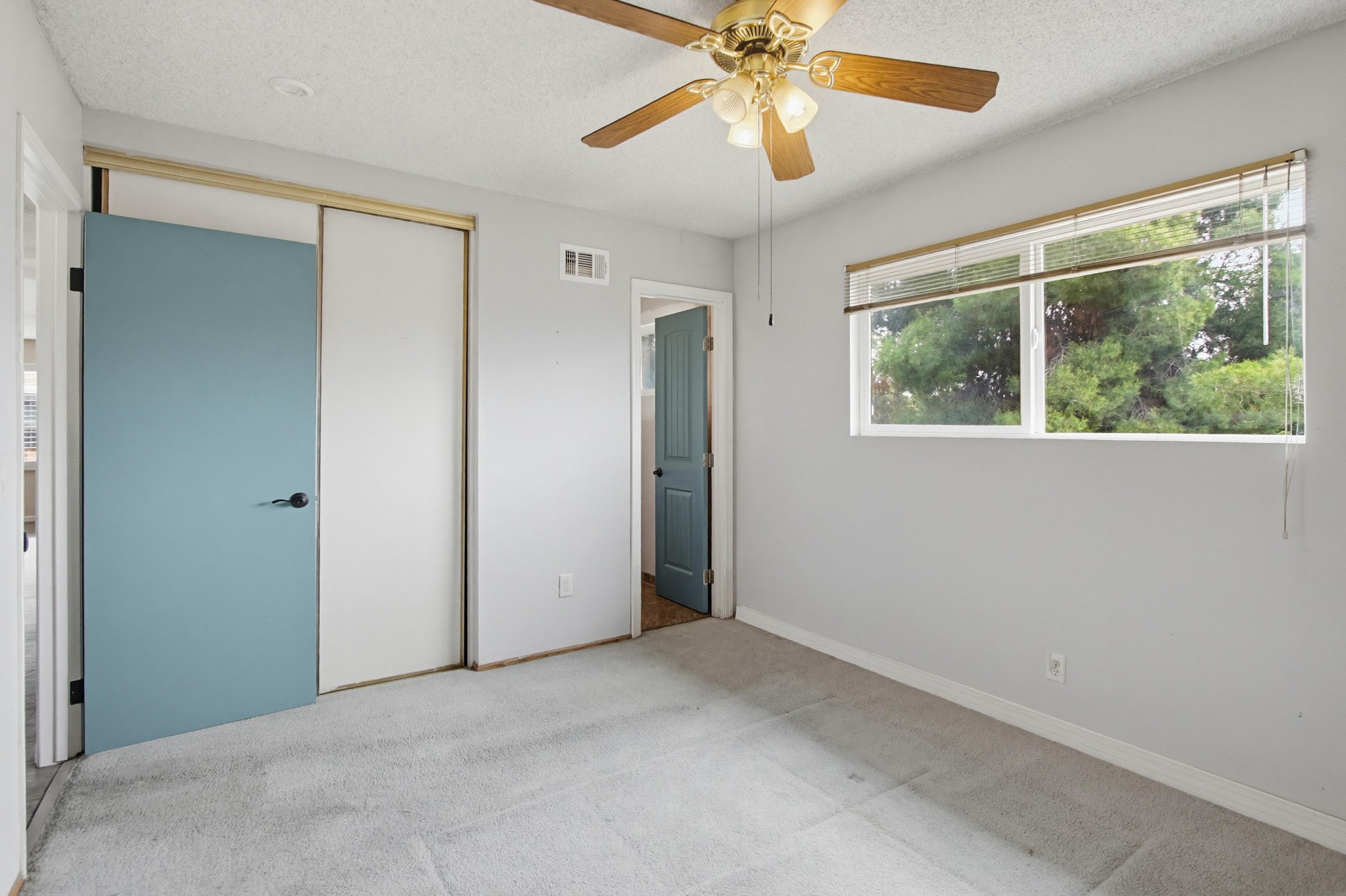 Virtual tour photo 23 of 38 for 8549 De Vos Dr