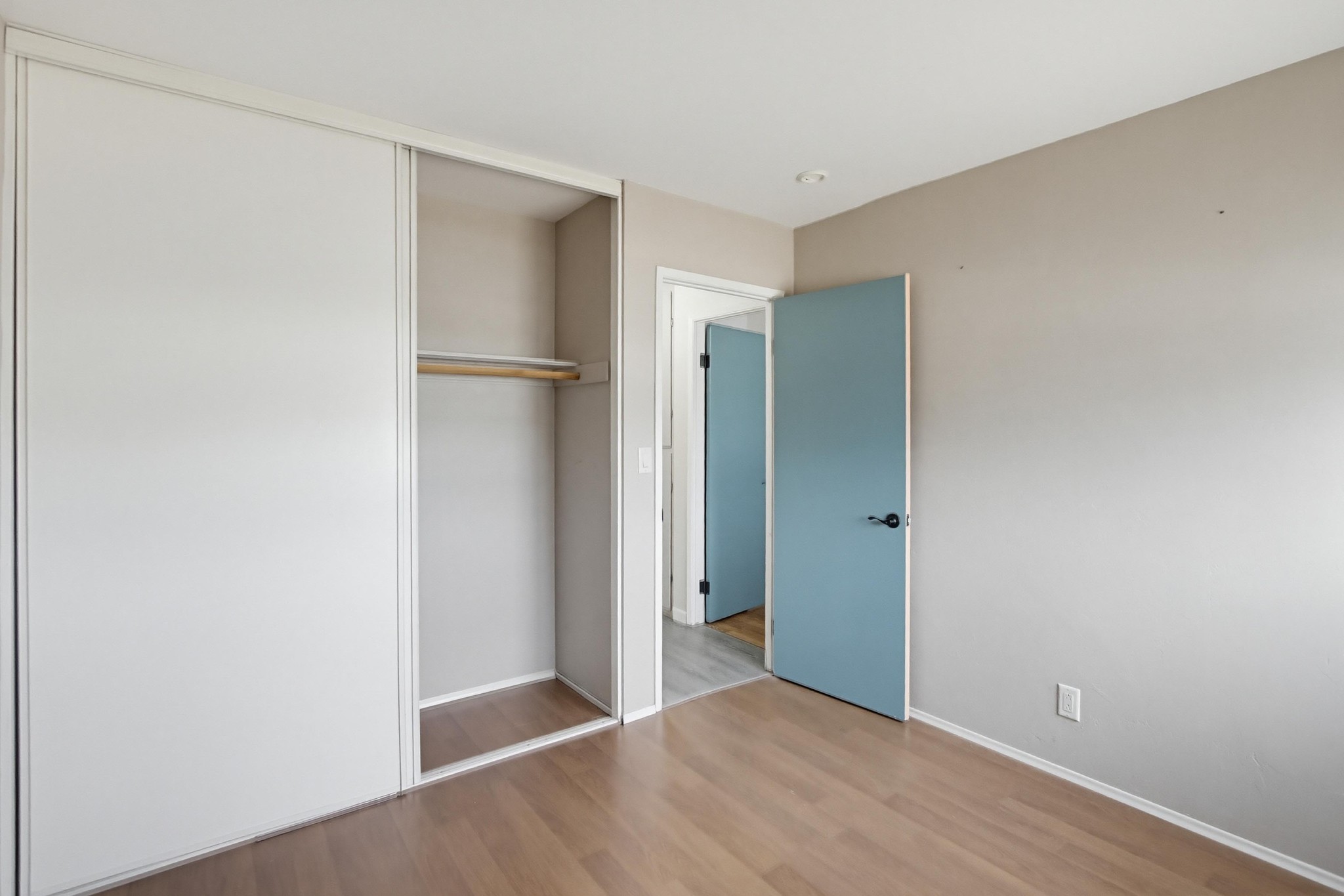 Virtual tour photo 29 of 38 for 8549 De Vos Dr