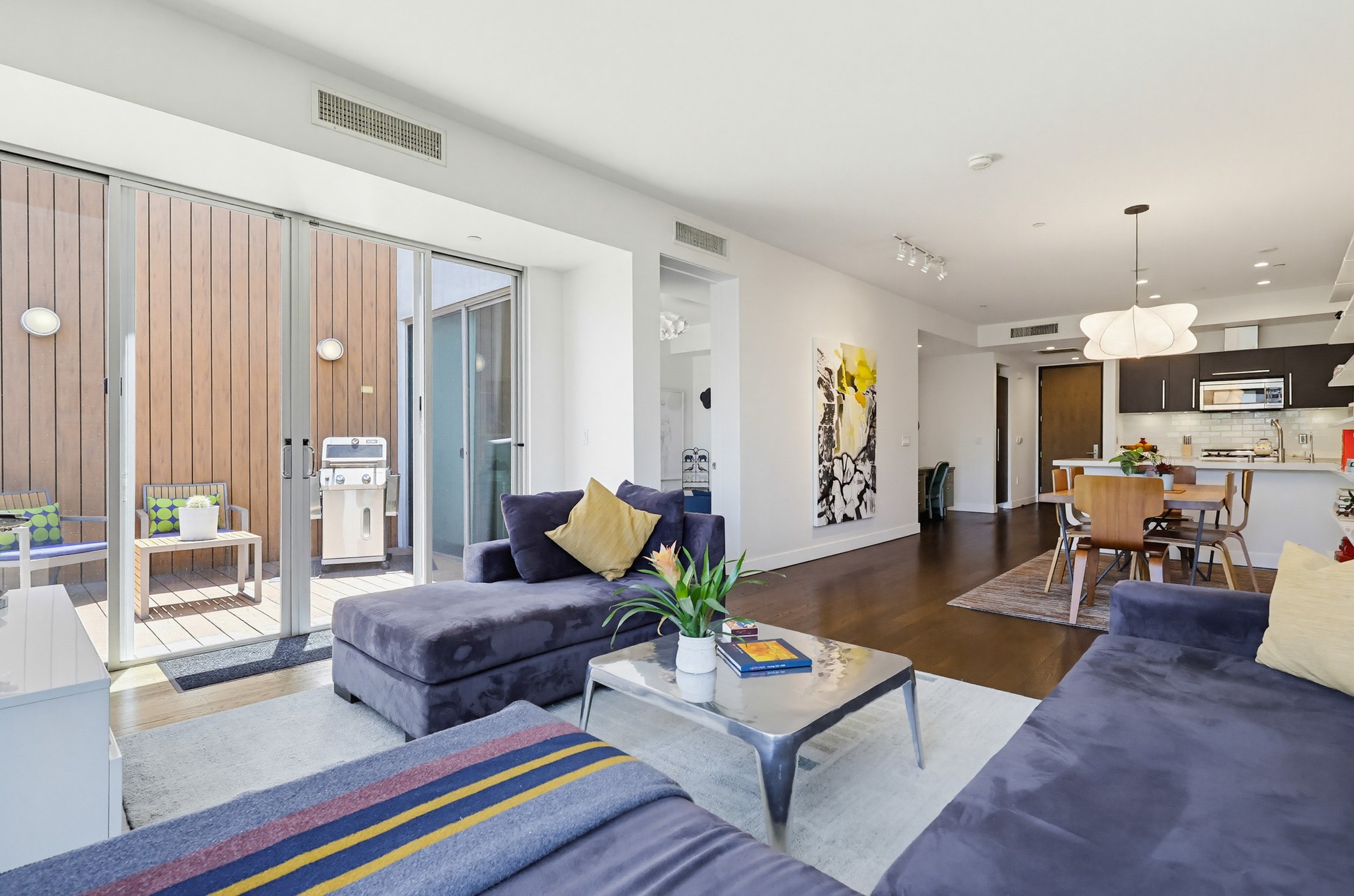 Virtual tour photo 11 of 54 for 855 Croft Ave #302