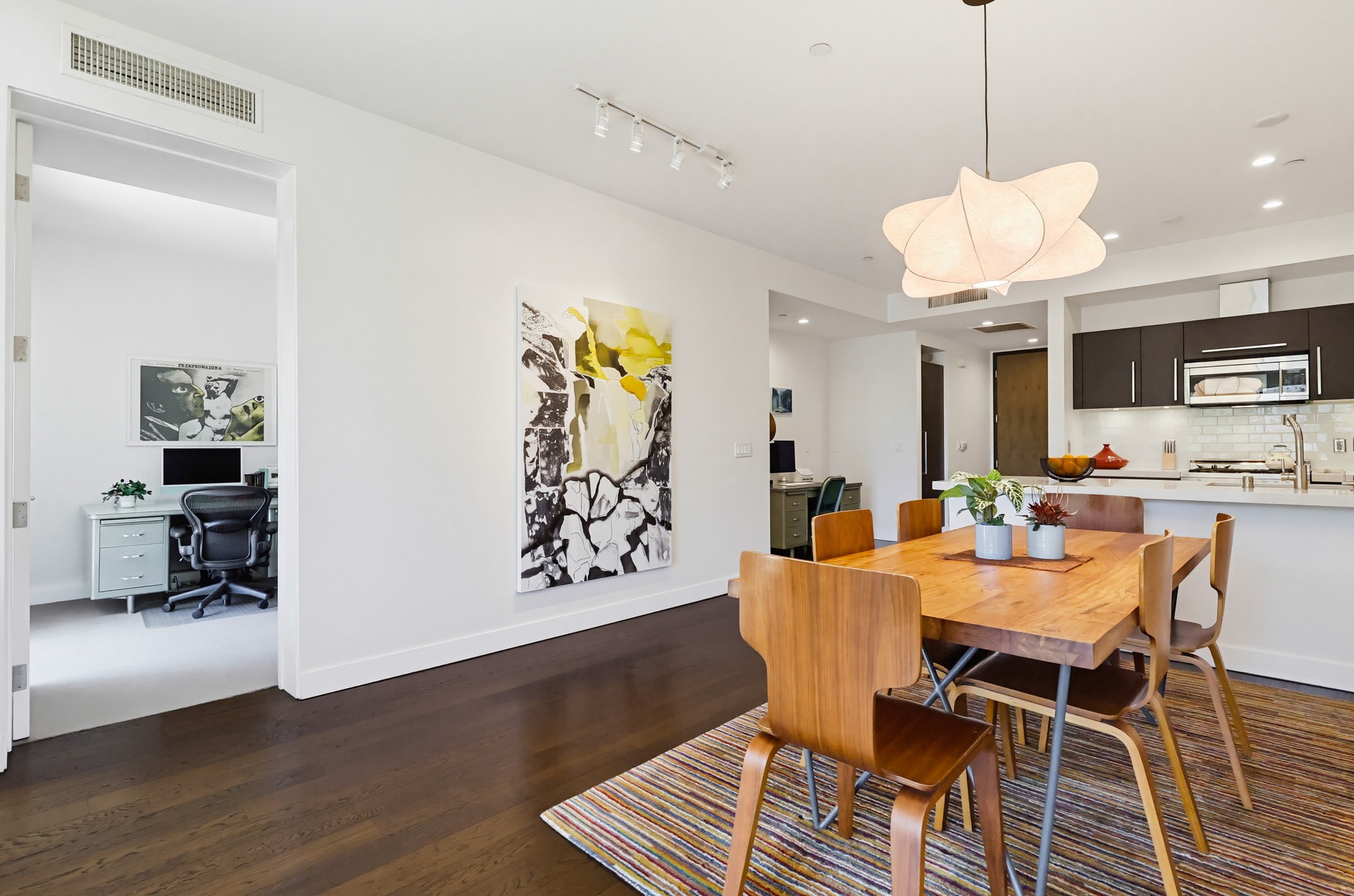 Virtual tour photo 23 of 54 for 855 Croft Ave #302