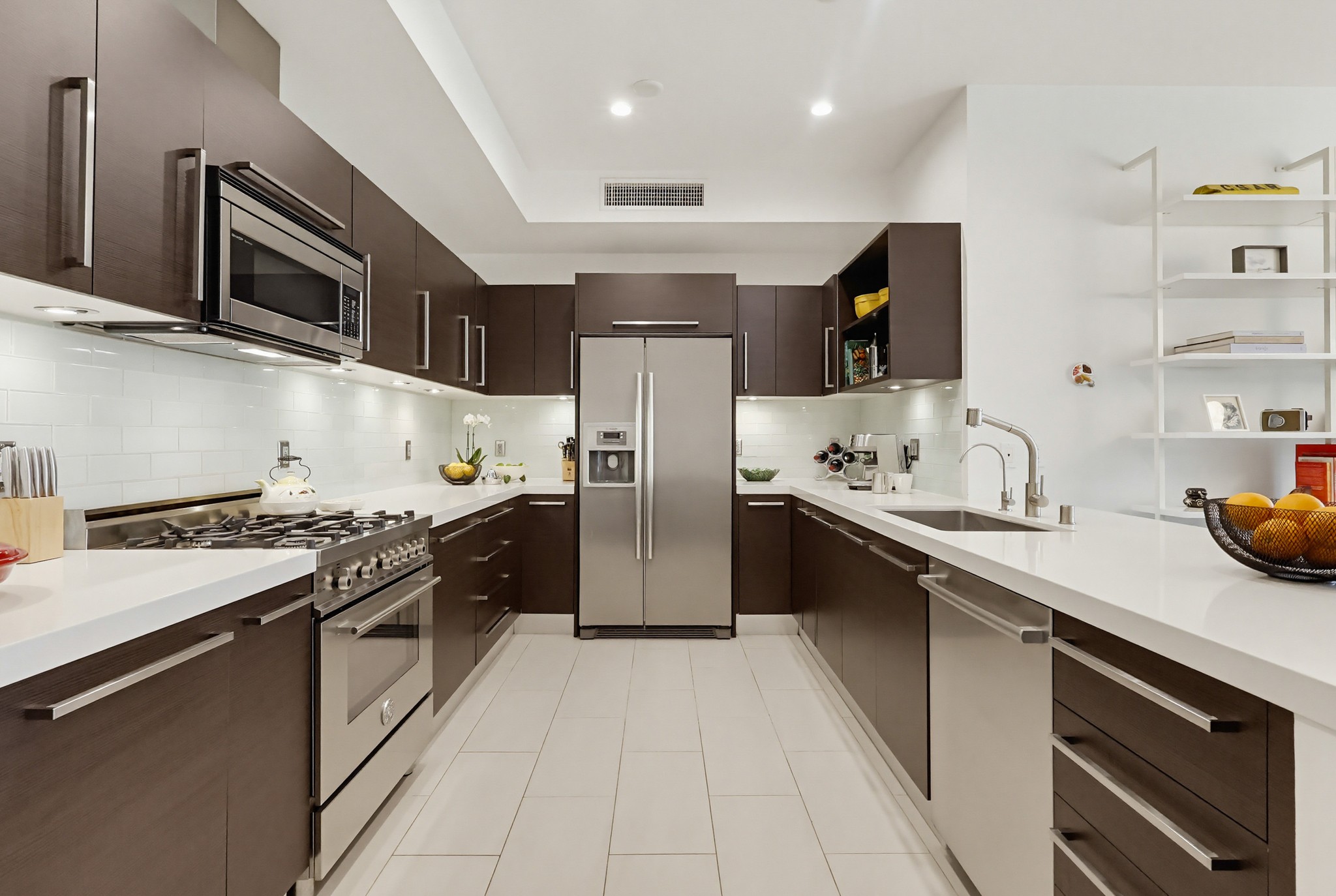 Virtual tour photo 14 of 54 for 855 Croft Ave #302