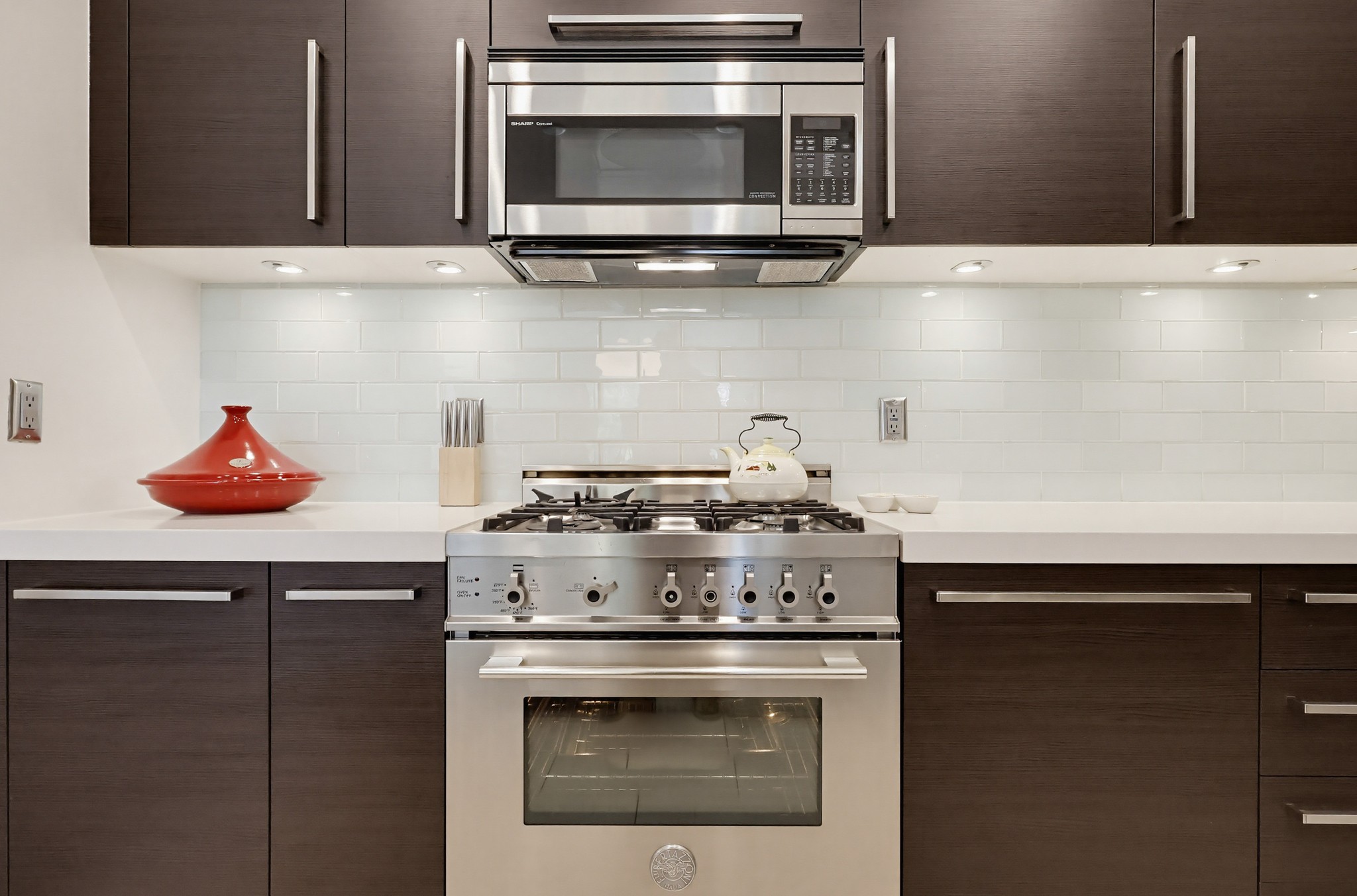 Virtual tour photo 18 of 54 for 855 Croft Ave #302
