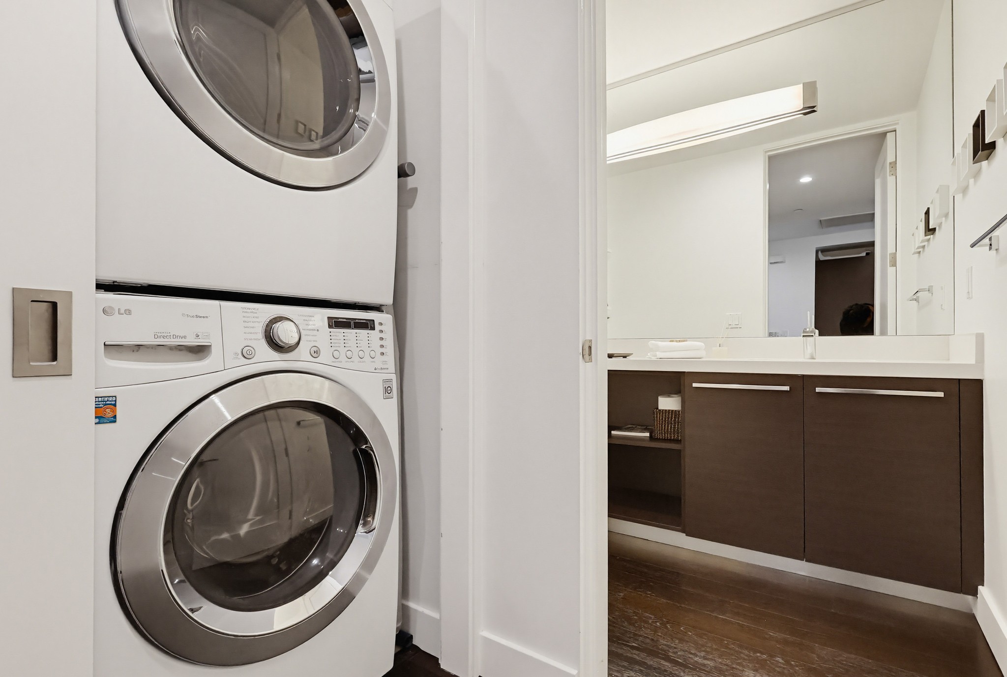 Virtual tour photo 38 of 54 for 855 Croft Ave #302