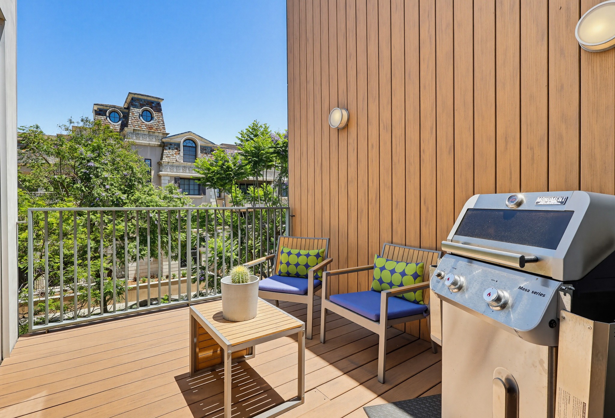 Virtual tour photo 13 of 54 for 855 Croft Ave #302