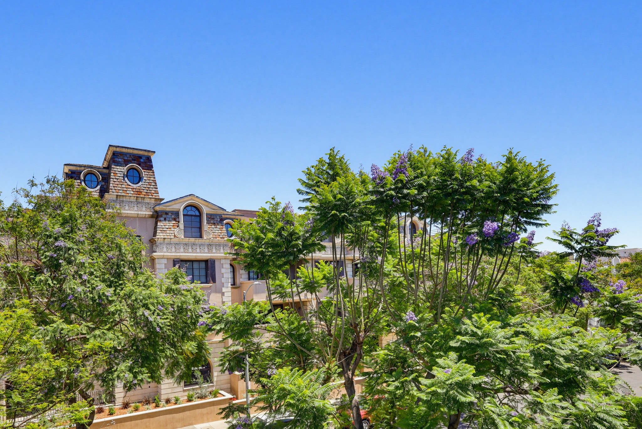Virtual tour photo 6 of 54 for 855 Croft Ave #302