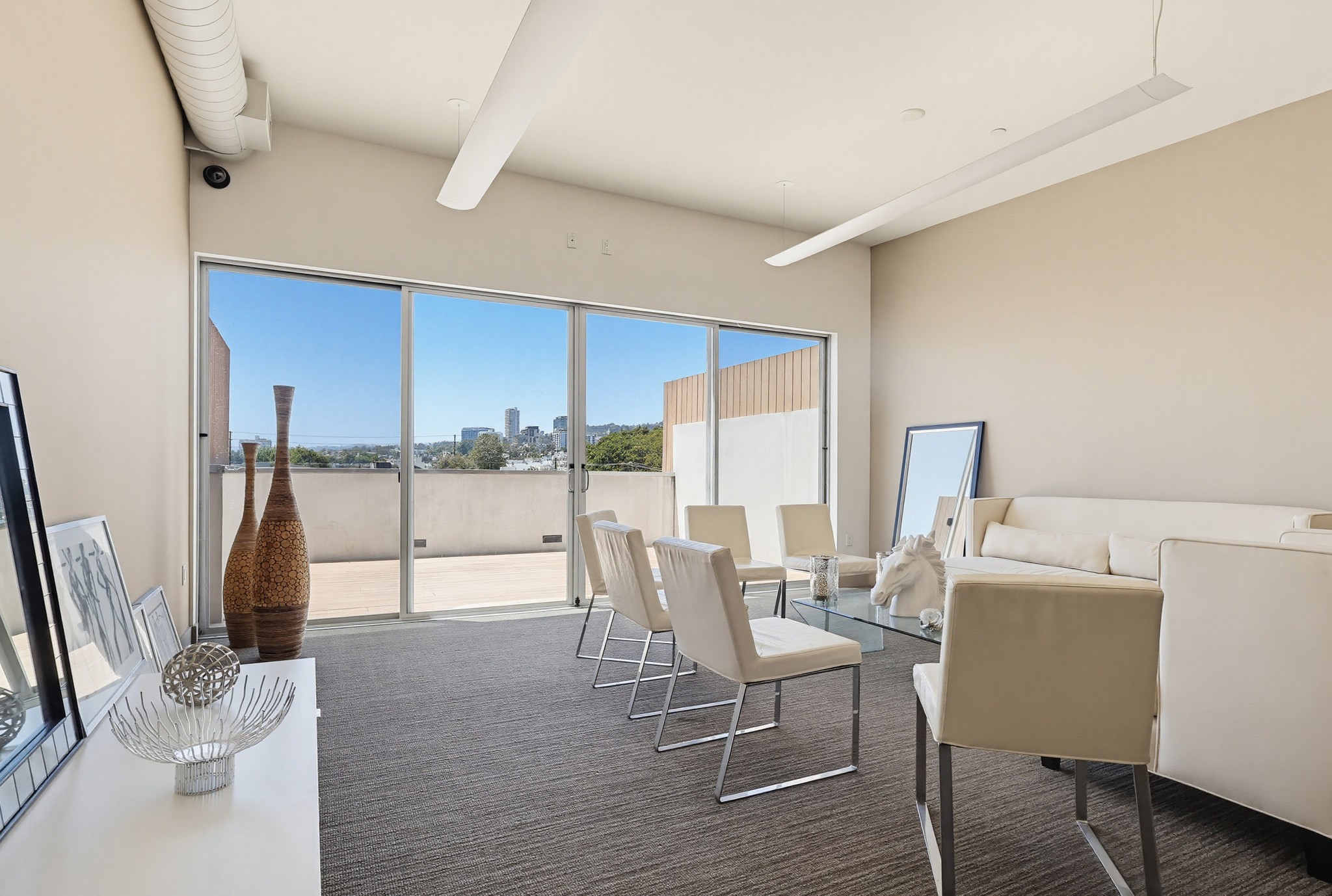 Virtual tour photo 41 of 54 for 855 Croft Ave #302