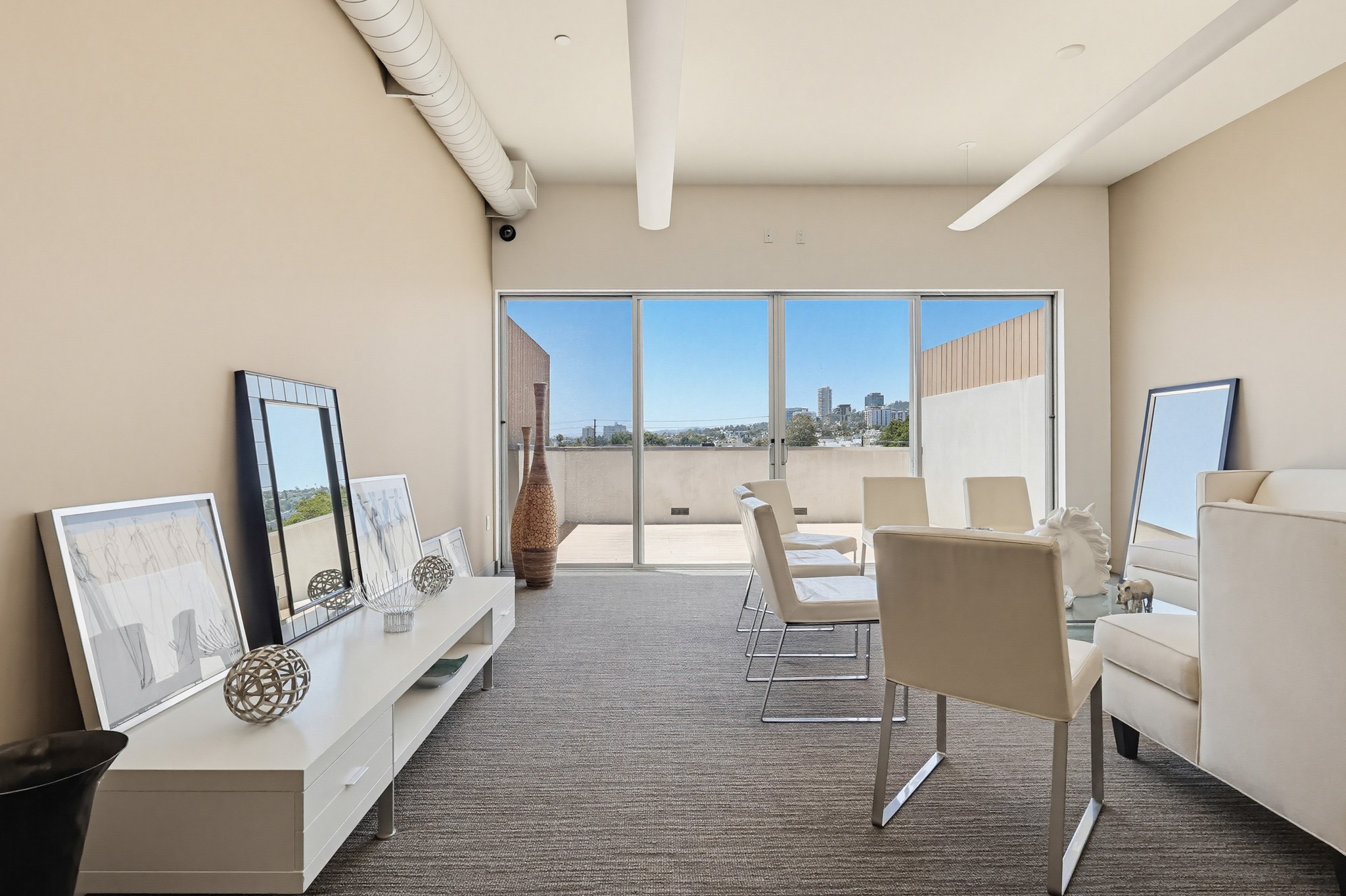 Virtual tour photo 43 of 54 for 855 Croft Ave #302