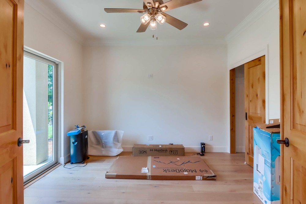 Virtual tour photo 6 of 26 for 856 Beryl St
