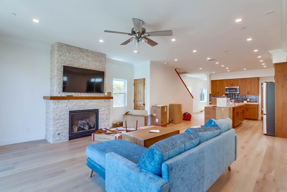 Virtual tour photo 9 of 26 for 856 Beryl St