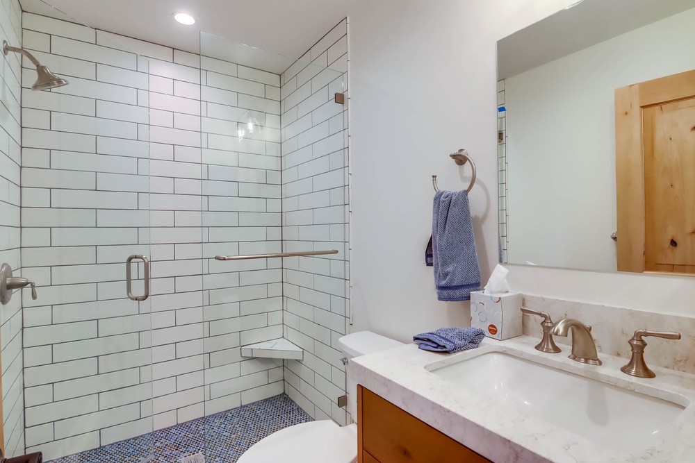 Virtual tour photo 14 of 26 for 856 Beryl St