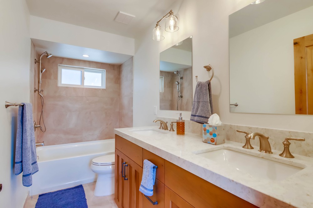 Virtual tour photo 19 of 26 for 856 Beryl St