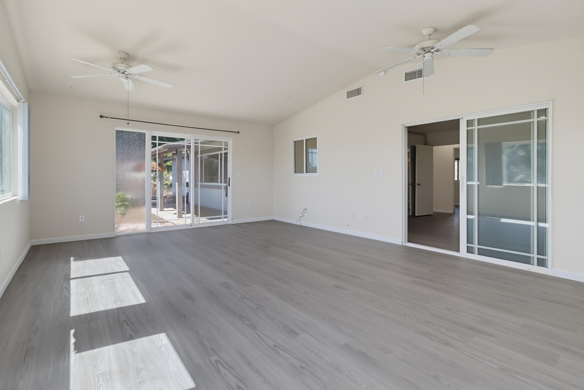 Virtual tour photo 36 of 59 for 8560 1/2 Winter Gdns Blvd