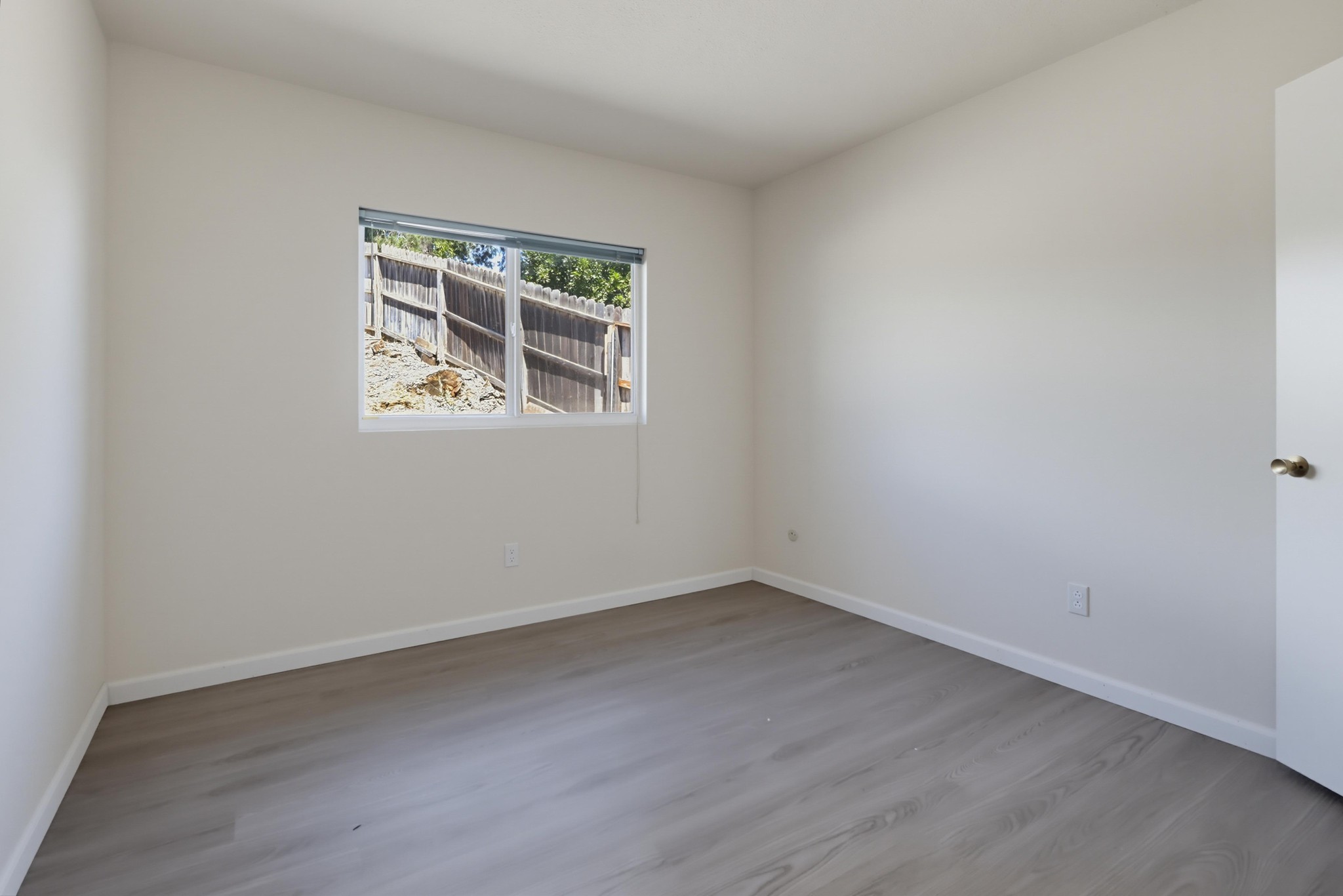 Virtual tour photo 37 of 59 for 8560 1/2 Winter Gdns Blvd