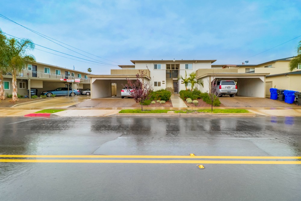 Virtual tour photo 1 of 38 for 8562 Hurlbut St.