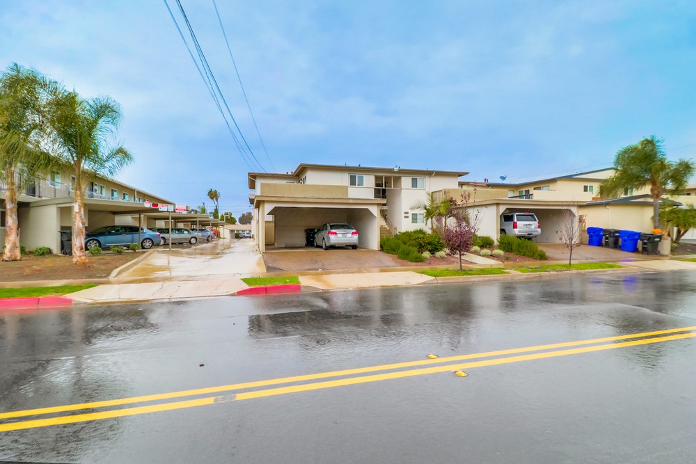 Virtual tour photo 3 of 38 for 8562 Hurlbut St.