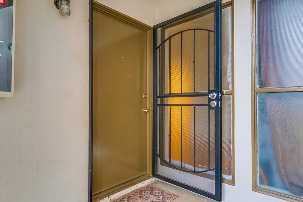Virtual tour photo 8 of 38 for 8562 Hurlbut St.