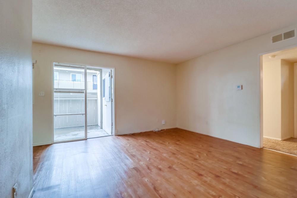 Virtual tour photo 13 of 38 for 8562 Hurlbut St.