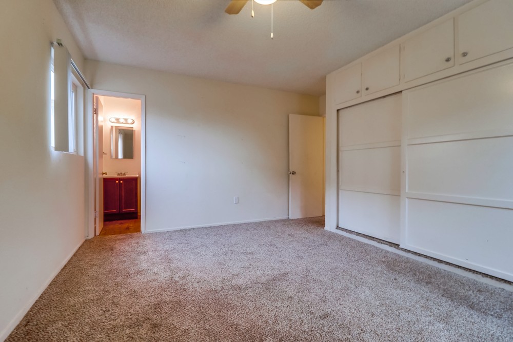 Virtual tour photo 25 of 38 for 8562 Hurlbut St.