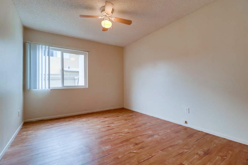 Virtual tour photo 27 of 38 for 8562 Hurlbut St.
