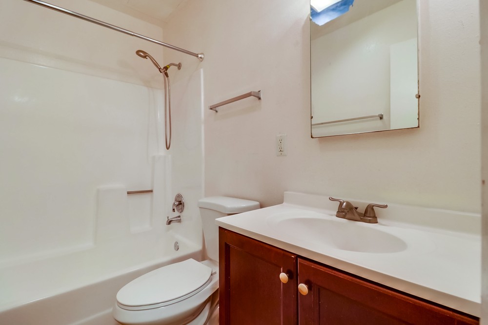 Virtual tour photo 33 of 38 for 8562 Hurlbut St.