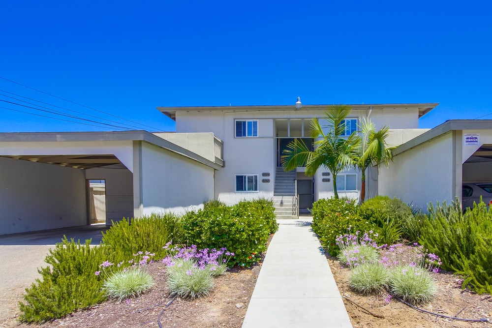 Virtual tour photo 1 of 46 for 8566 Hurlbut St