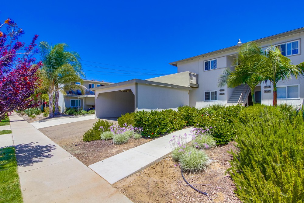 Virtual tour photo 3 of 46 for 8566 Hurlbut St