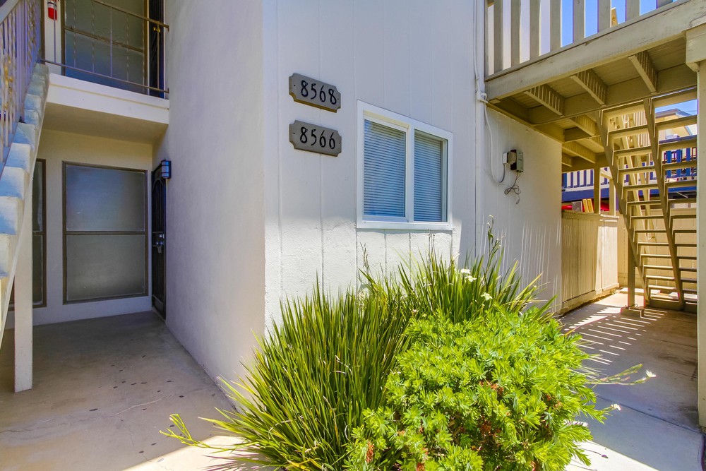 Virtual tour photo 7 of 46 for 8566 Hurlbut St
